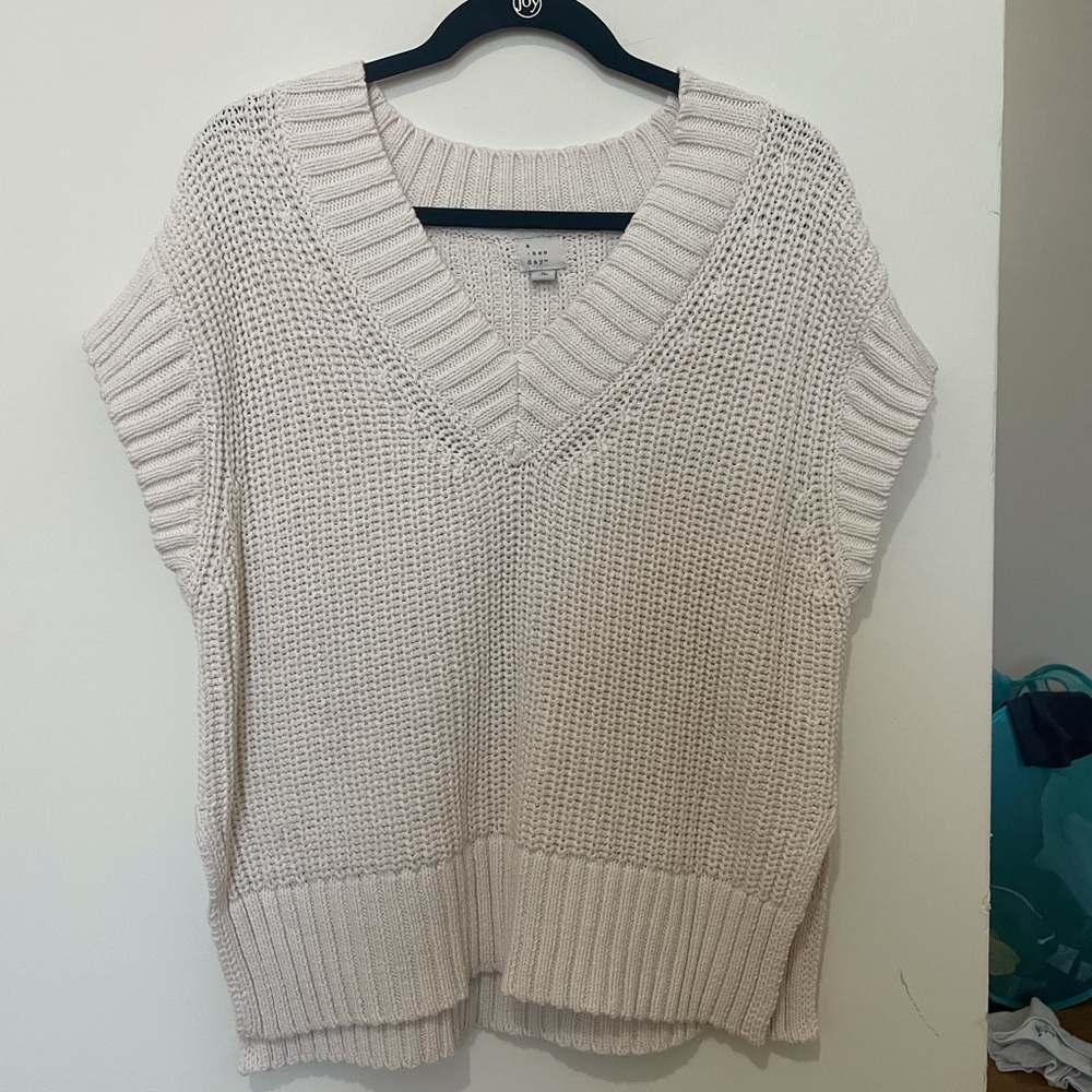 Sweater vest